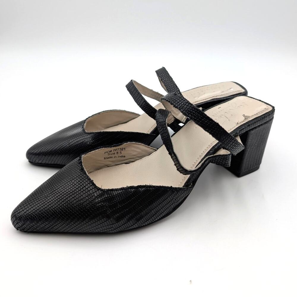Journee Signature Kaitlynn Lizard Embossed Pointed Toe Pump Black Sz US8.5 EU39